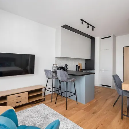 Ecru With Balcony Wwa41 Apartament